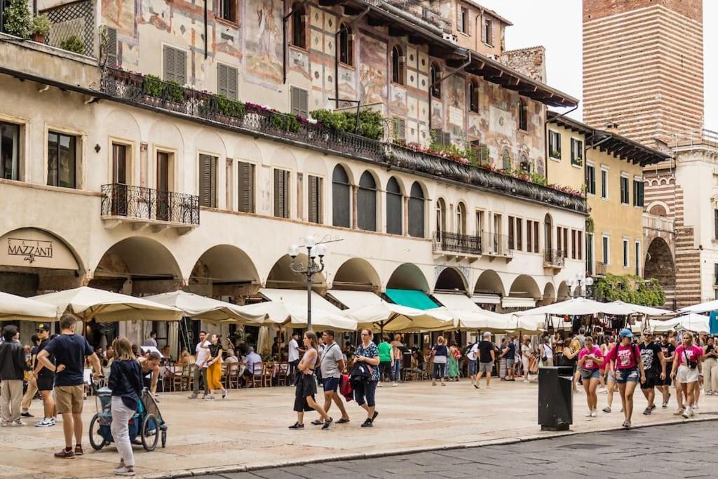 Residenza Angels @Piazzadelleerbe Verona Exterior foto